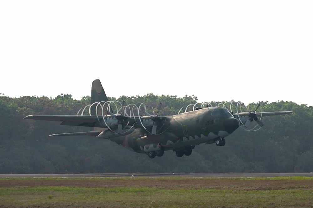 空軍配合水利署規劃，派遣C-130H型機針對水庫集水區執行「空中人工增雨」作業