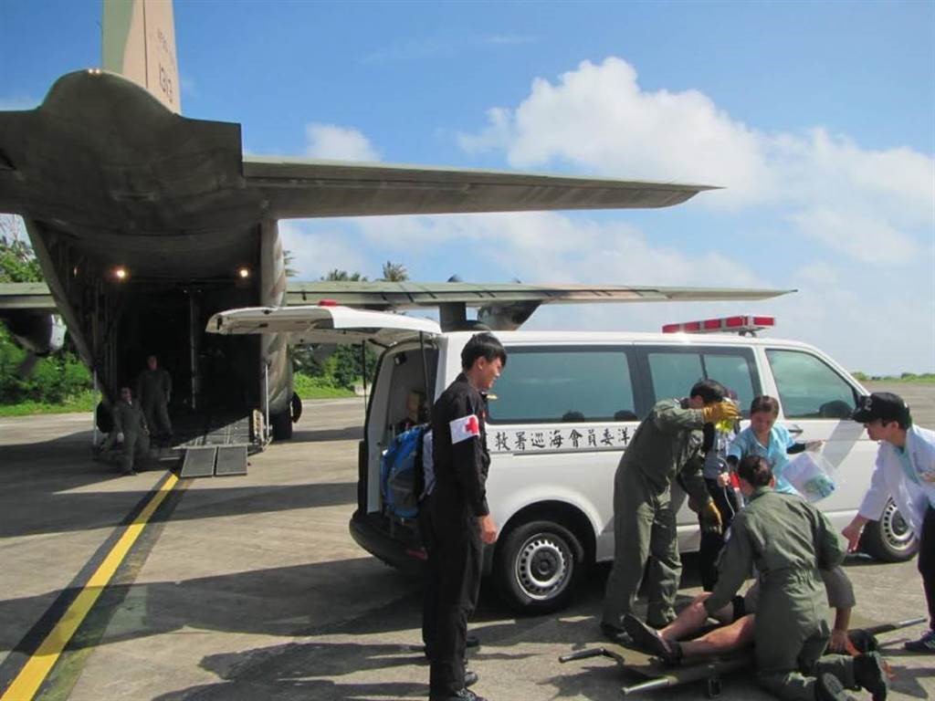The Air Force deployed a C-130 transport aircraft to Taiping Island to evacuate a civilian from a Coast Guard patrol vessel who was suffering from an acute illness, transporting him to Taiwan proper for medical treatment.