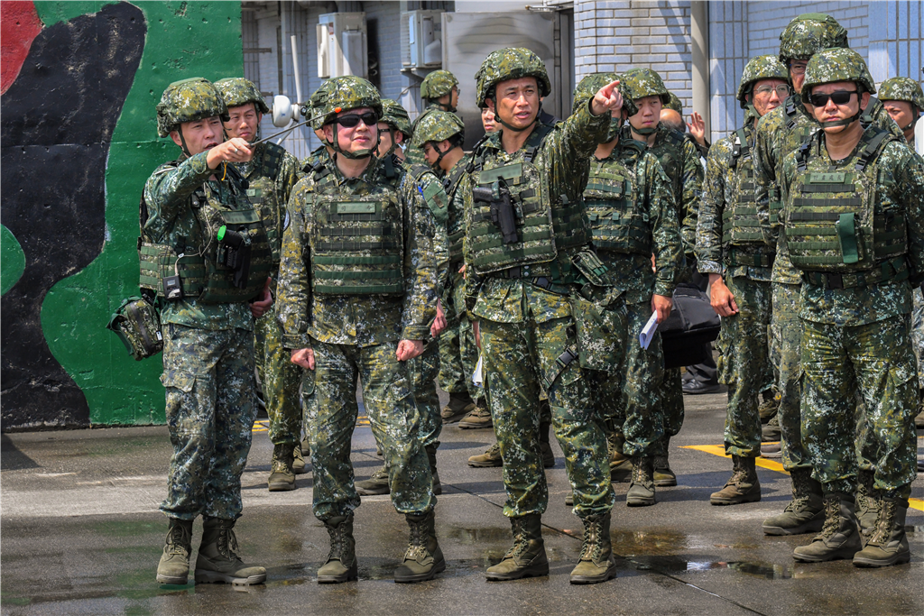 司令赴嘉義地區戰備視導 精進基地防護作為
