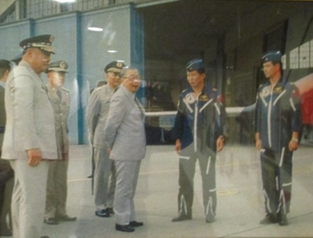 總統經國先生蒞部視導IDF研發情形