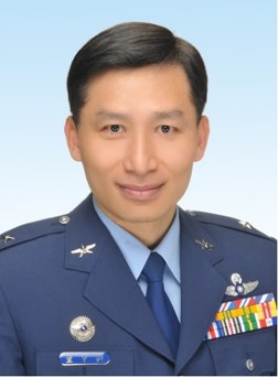 現任聯隊長 董中興少將