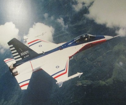 IDF戰機原型機首次試飛穿越雪山山脈英姿